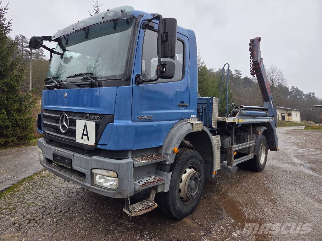 Mercedes-Benz AXOR 1828 CHAIN CONTAINER MEILLER Camiones portacubetas