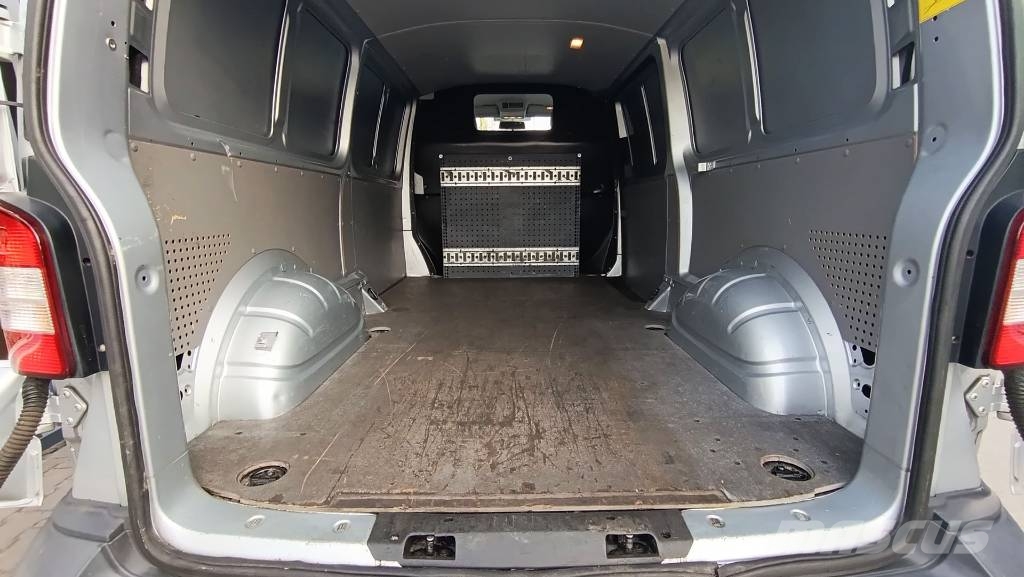Volkswagen T5 2.0 Transporter mit Standheizung, AHK, Klima Dodávky