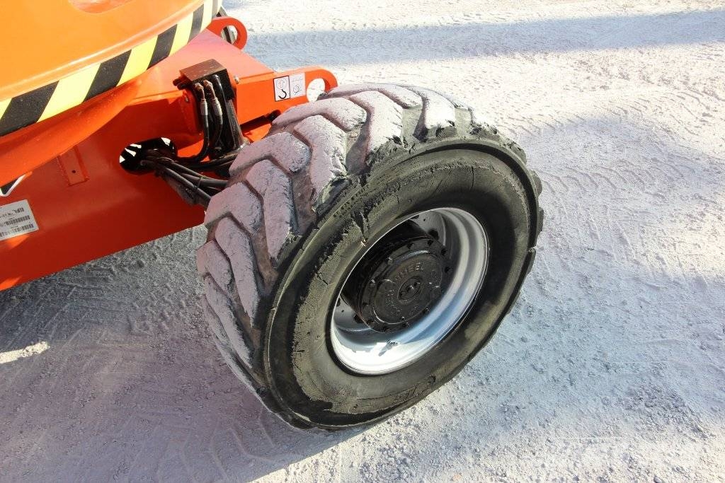 JLG 600 AJ Knikarmhoogwerkers