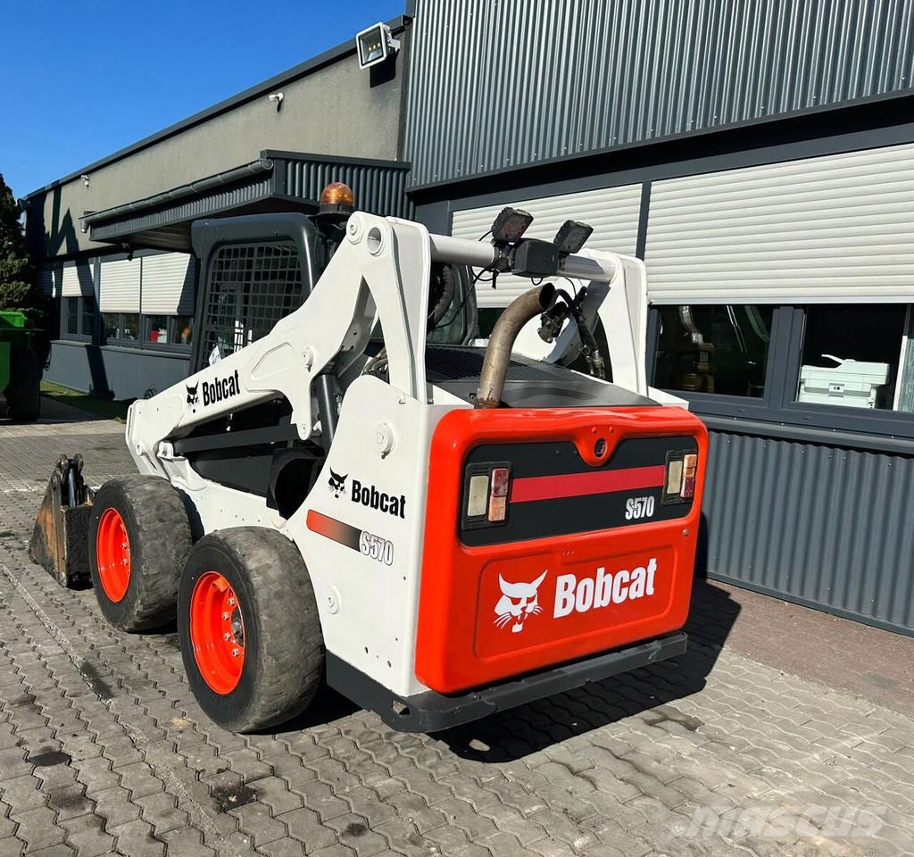Bobcat S570 لوادر انزلاقية التوجيه