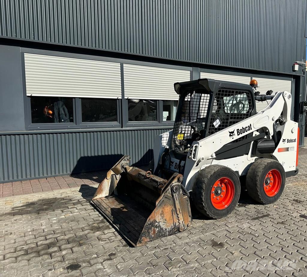Bobcat S570 لوادر انزلاقية التوجيه