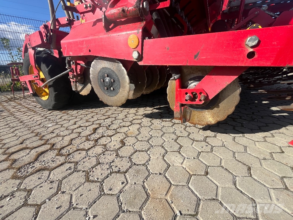 Väderstad Rapid 400C m. Frölåda 5022ha مثاقيب مدمجة