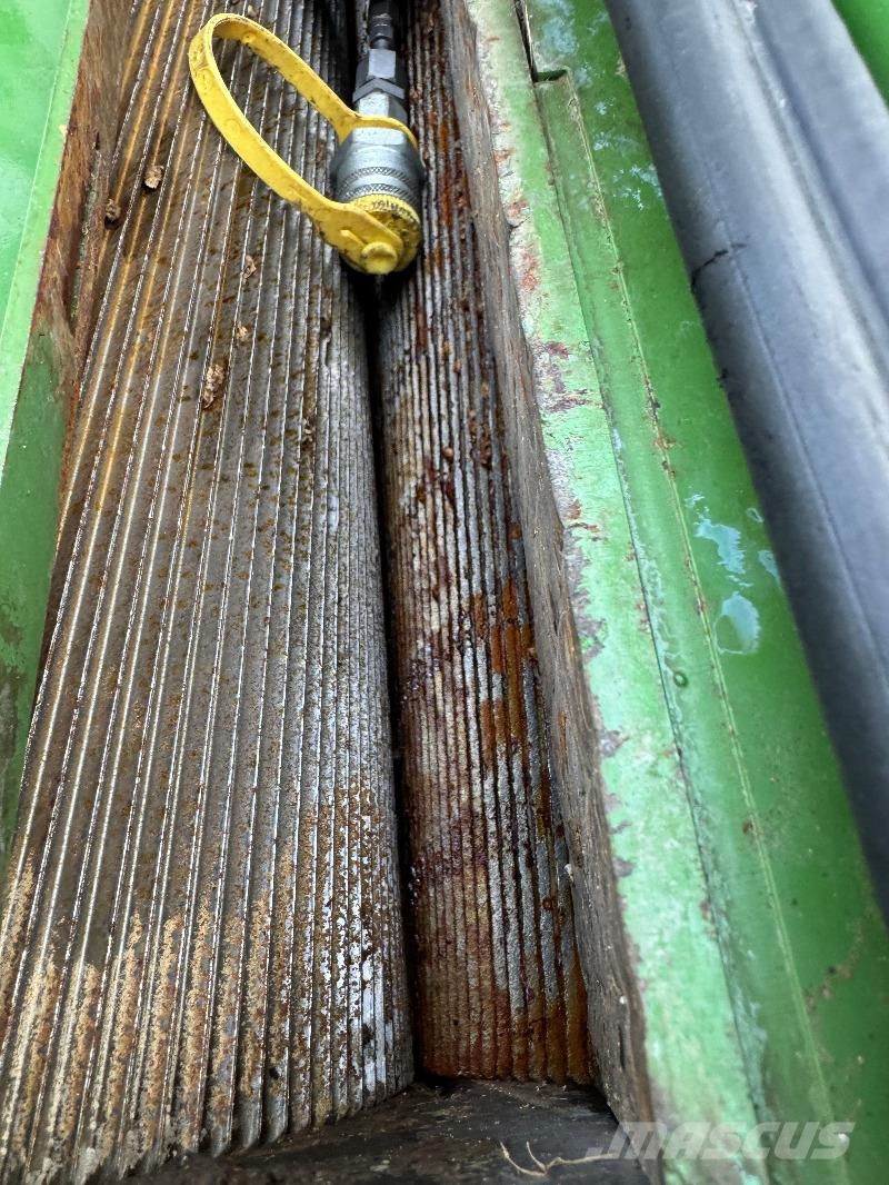 Krone BiG X 630 Фуражни комбайни