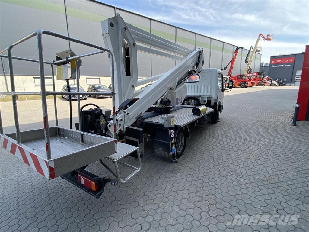 Snorkel SL30 SL رافعات مقصية الشكل