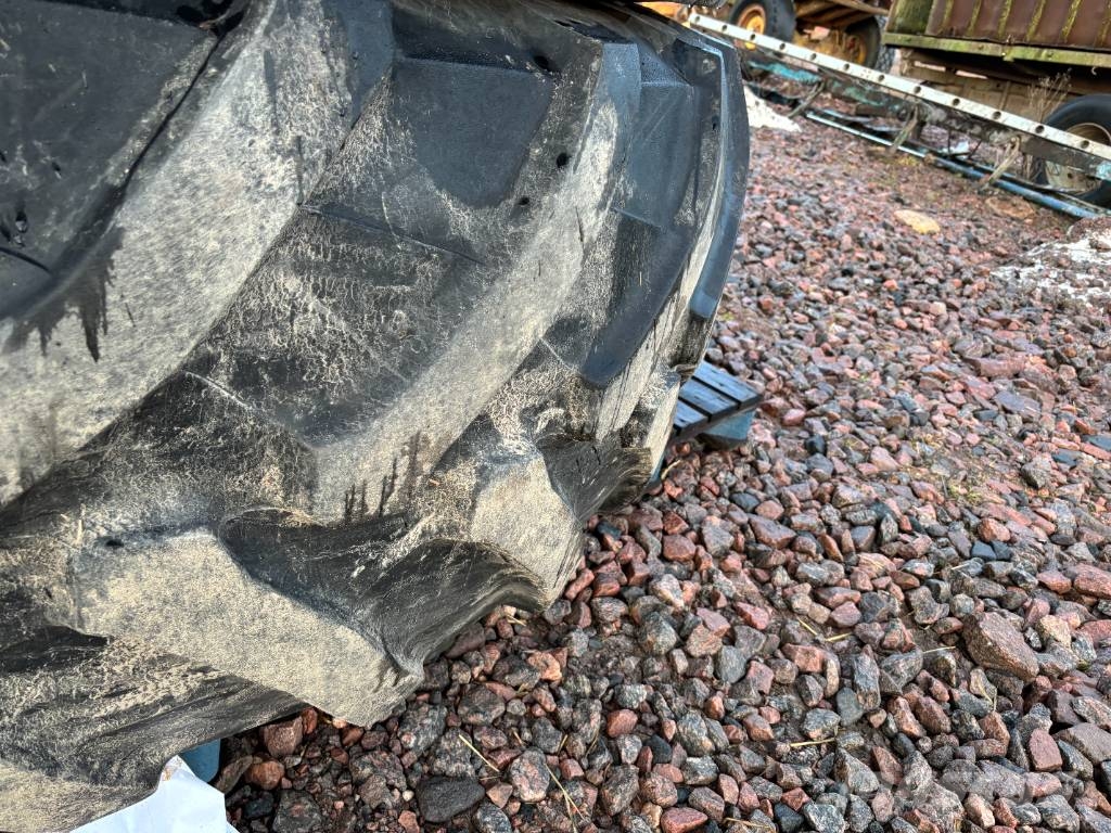 Trelleborg 710/75 R42 Pneumatici, ruote e cerchioni