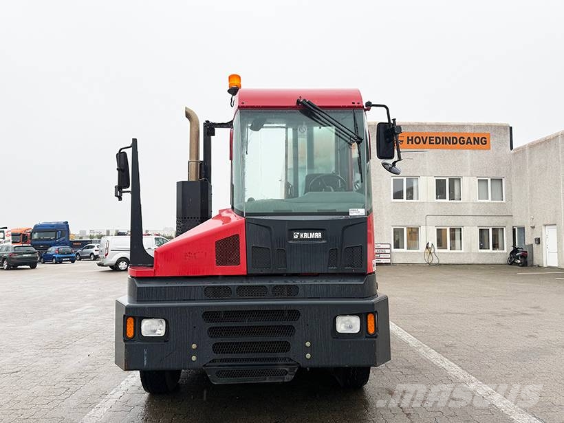 Kalmar Terminal tractor / Terminal-Zugmaschine / Cabezas tractoras