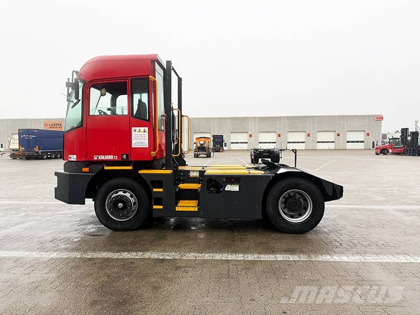 Kalmar Terminal tractor / Terminal-Zugmaschine / Cabezas tractoras