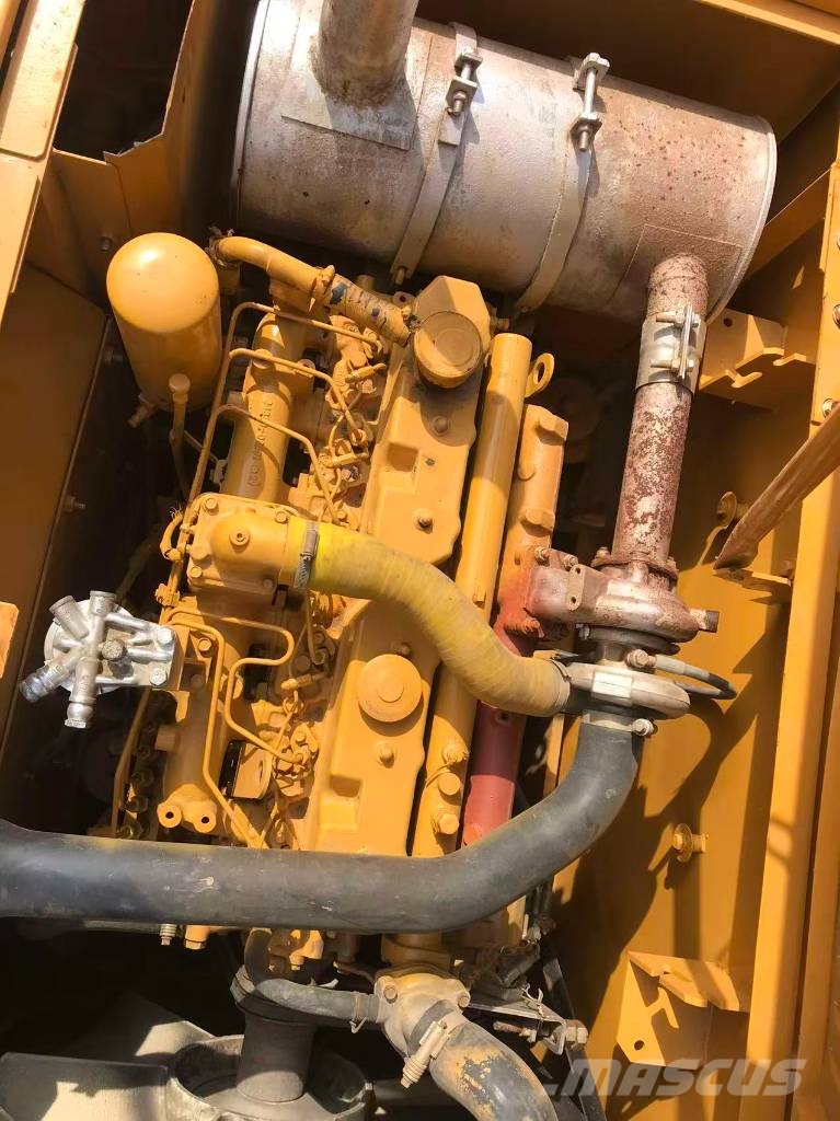 CAT 320 C L Pelle sur chenilles