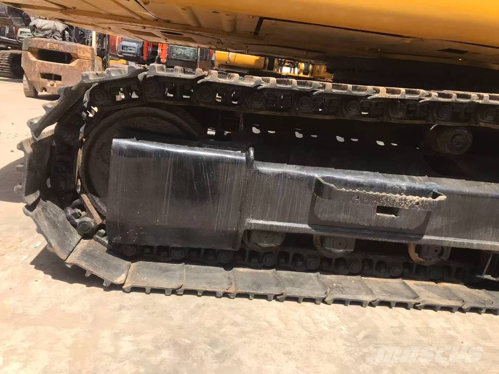 CAT 320 C L Pelle sur chenilles