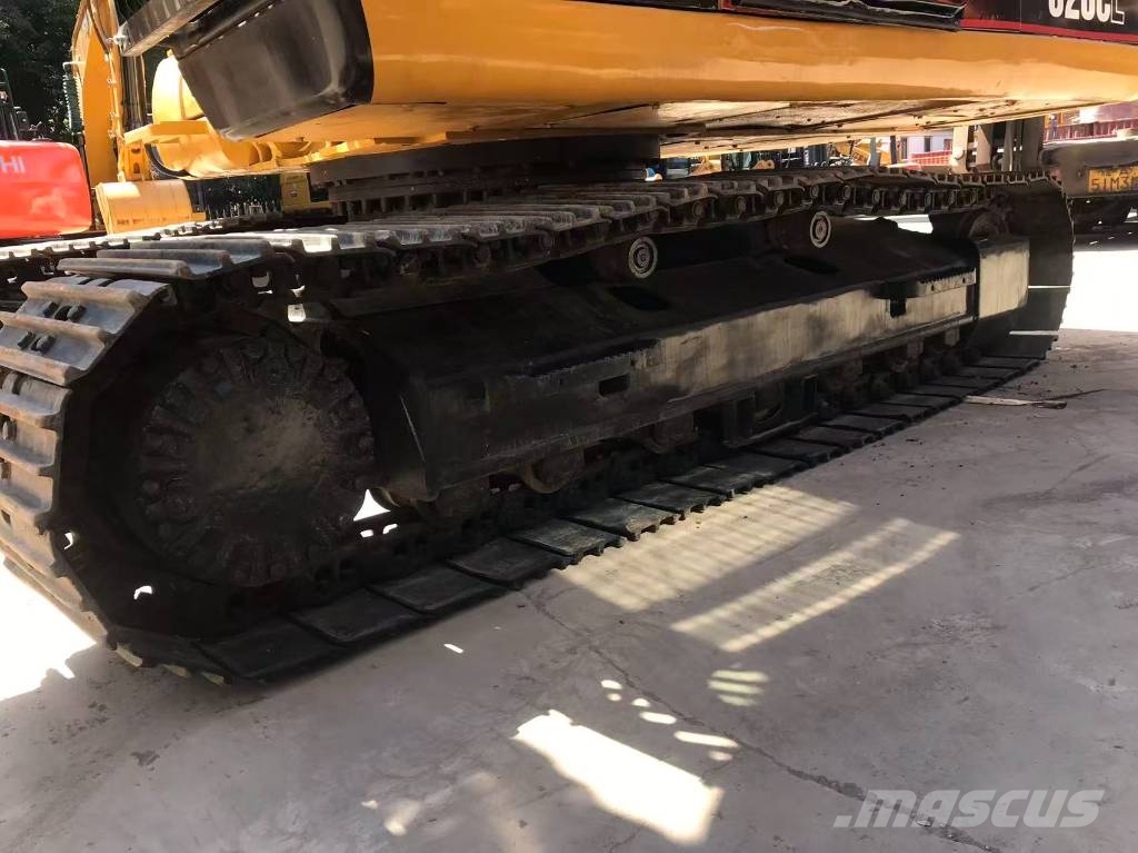 CAT 320 C L Pelle sur chenilles
