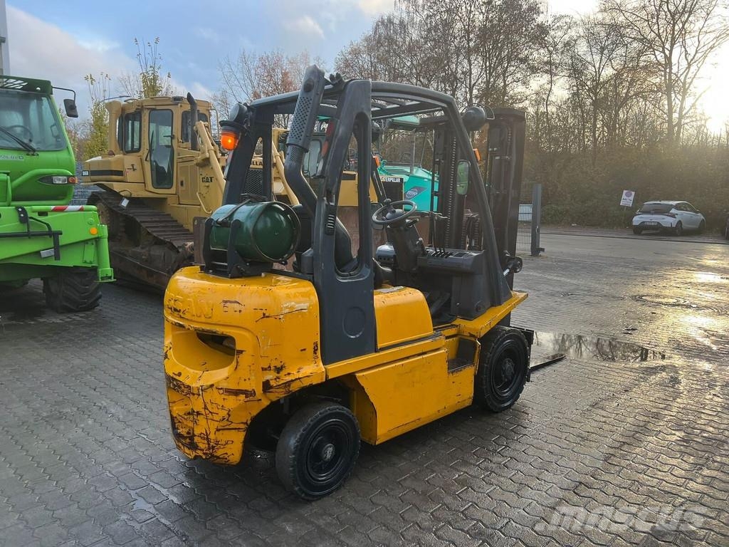 Nissan FG 25 LPG forklifts