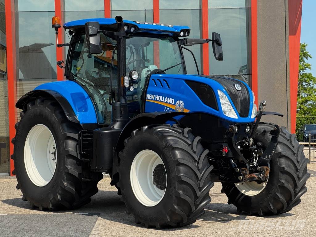 New Holland T7.225AC, frontlinkage, 2021, 3642 hours!! Tractoren