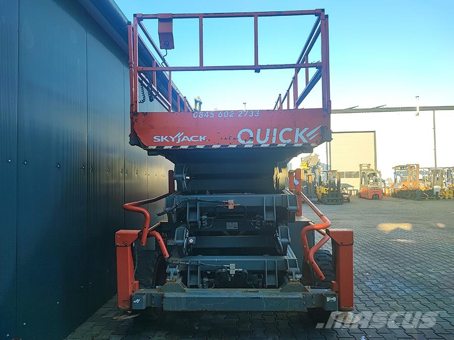 SkyJack SJ 9250 Scissor lifts
