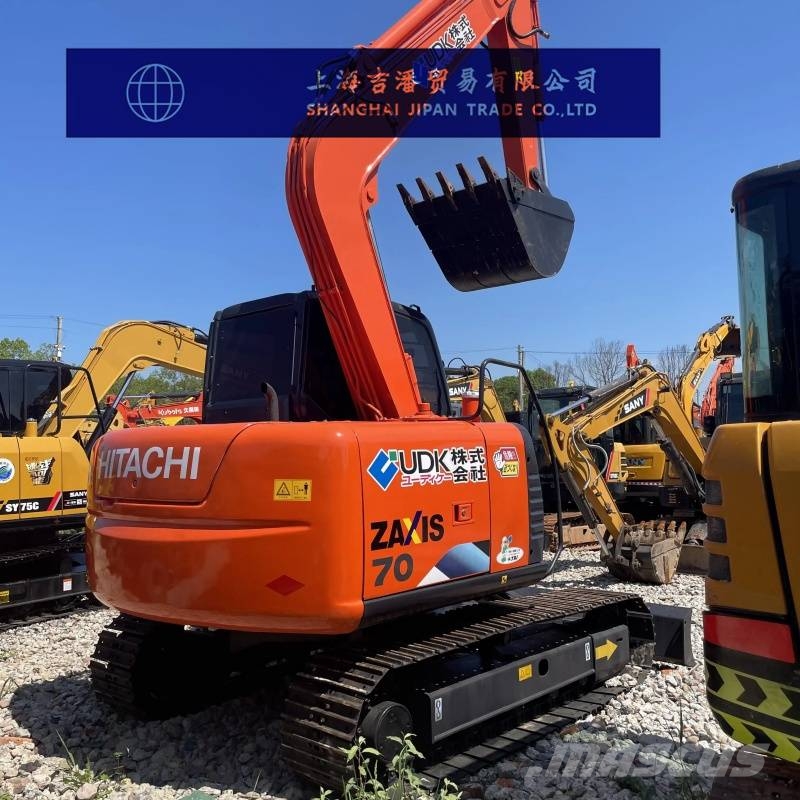 みつ yokoyan ZX70-5G Medium - Hitachi Construction Machinery MENA