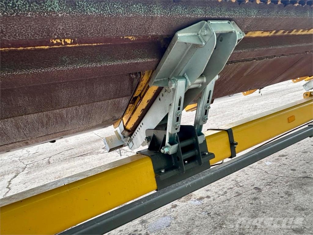 New Holland Varifeed 12.5 + Ziegler Schneidwerkswagen 하비스터 헤드