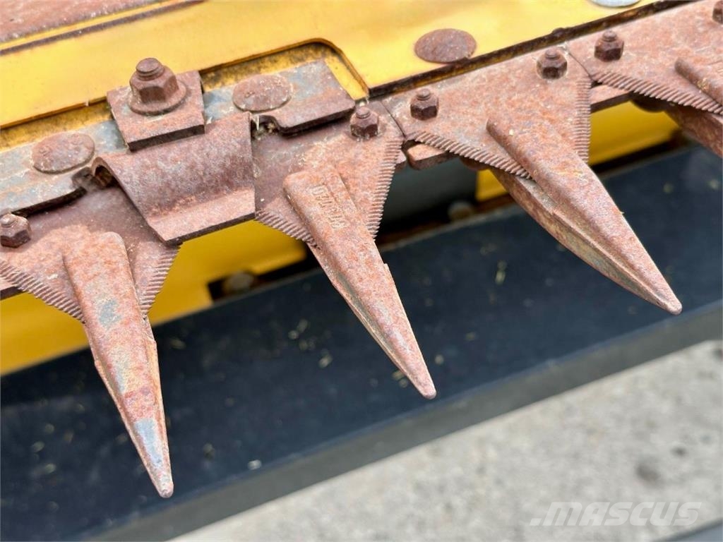 New Holland Varifeed 12.5 + Ziegler Schneidwerkswagen 하비스터 헤드