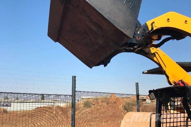 CAT 226B Outros Camiões