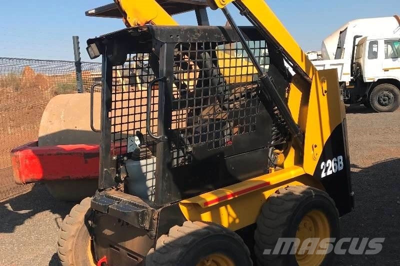 CAT 226B Outros Camiões