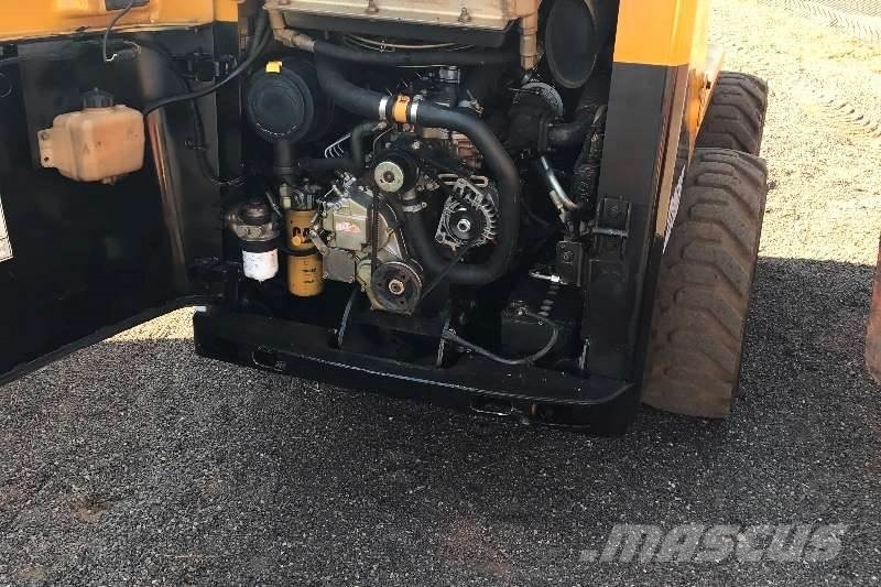 CAT 226B Outros Camiões