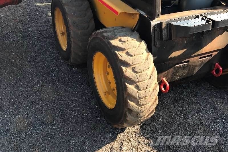 CAT 226B Outros Camiões