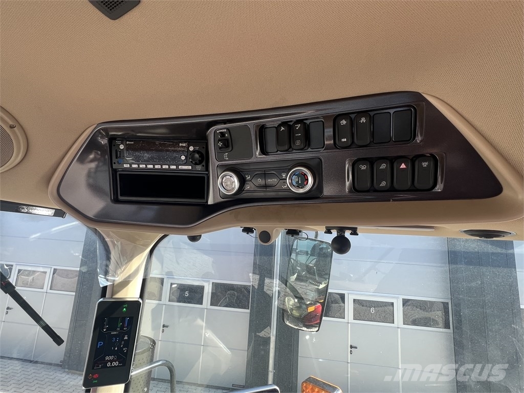 Case IH MAGNUM 400 AFS Connect Traktoriai