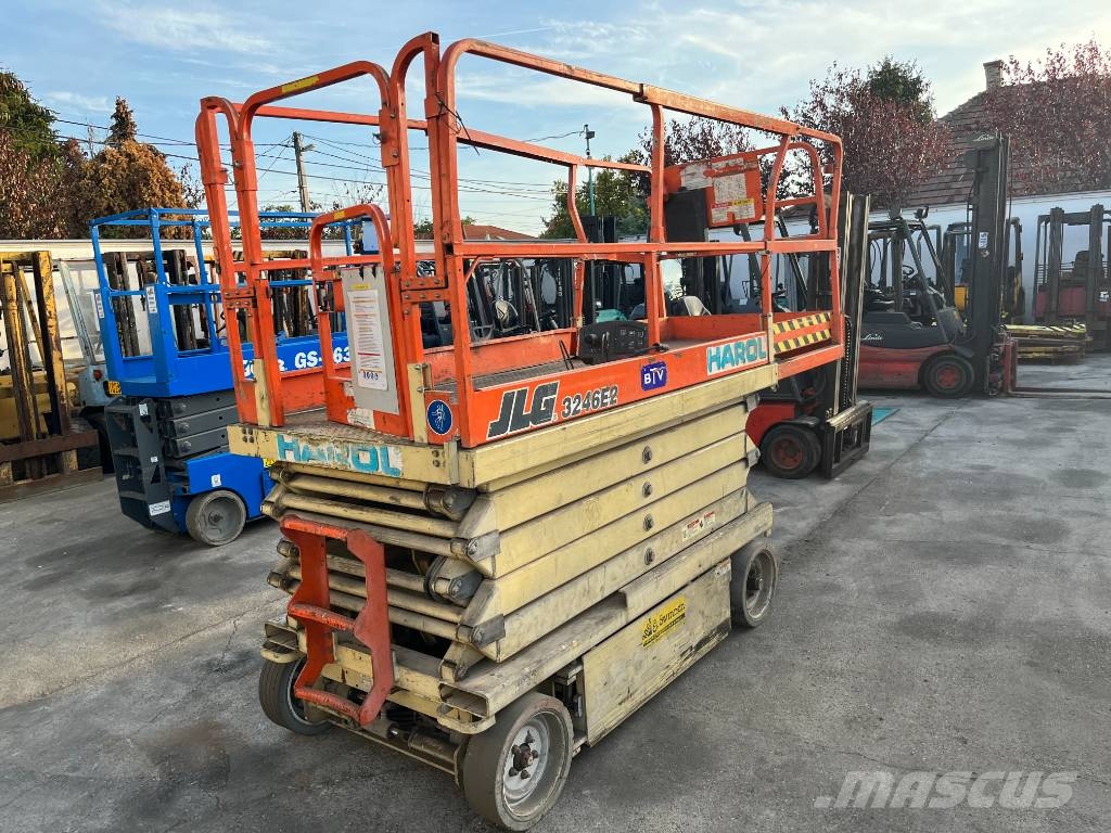 JLG 3246 E2   V-3912  EO Складська техніка - Інші