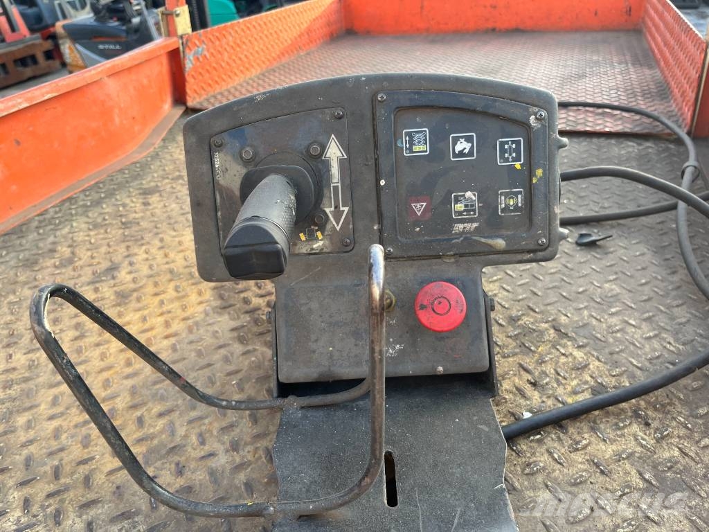 JLG 3246 E2   V-3912  EO Складська техніка - Інші