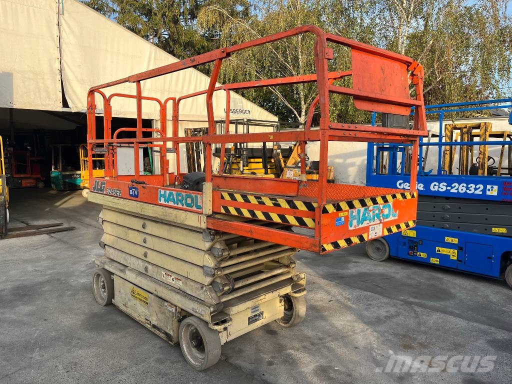 JLG 3246 E2   V-3912  EO Складська техніка - Інші