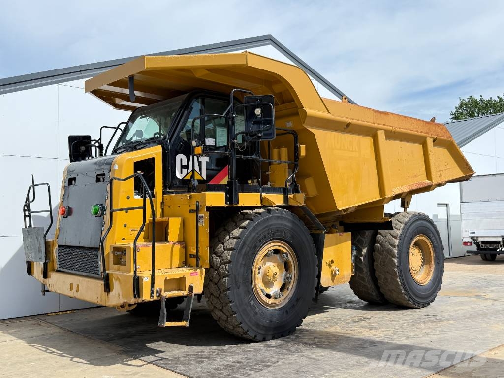 CAT 772G - Automatic Greasing / Body Heating Remolques volquete