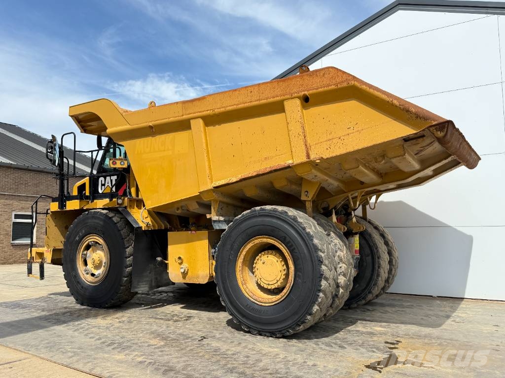 CAT 772G - Automatic Greasing / Body Heating Remolques volquete