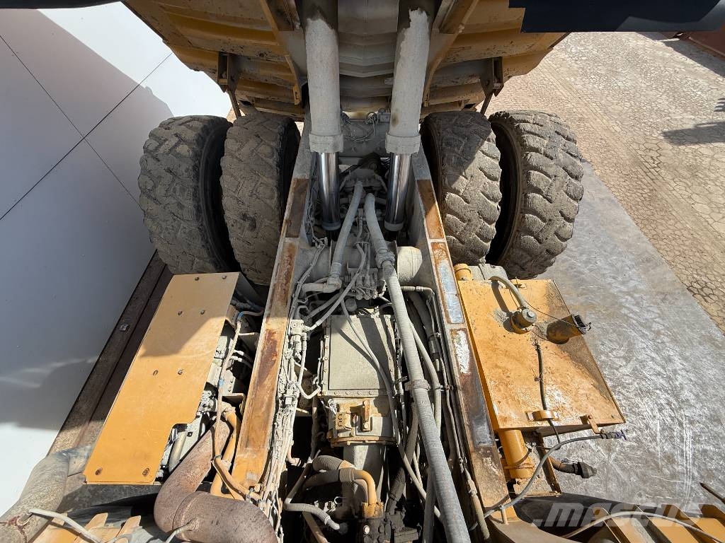 CAT 772G - Automatic Greasing / Body Heating Remolques volquete