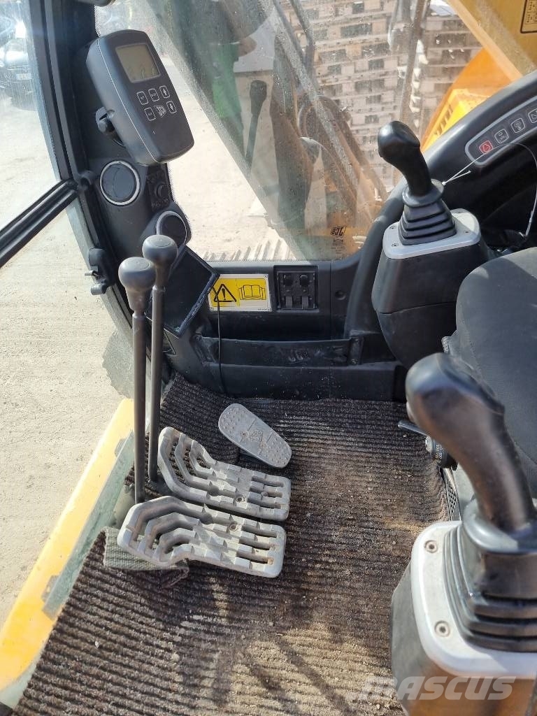 JCB JS 220 LC Excavadoras sobre orugas