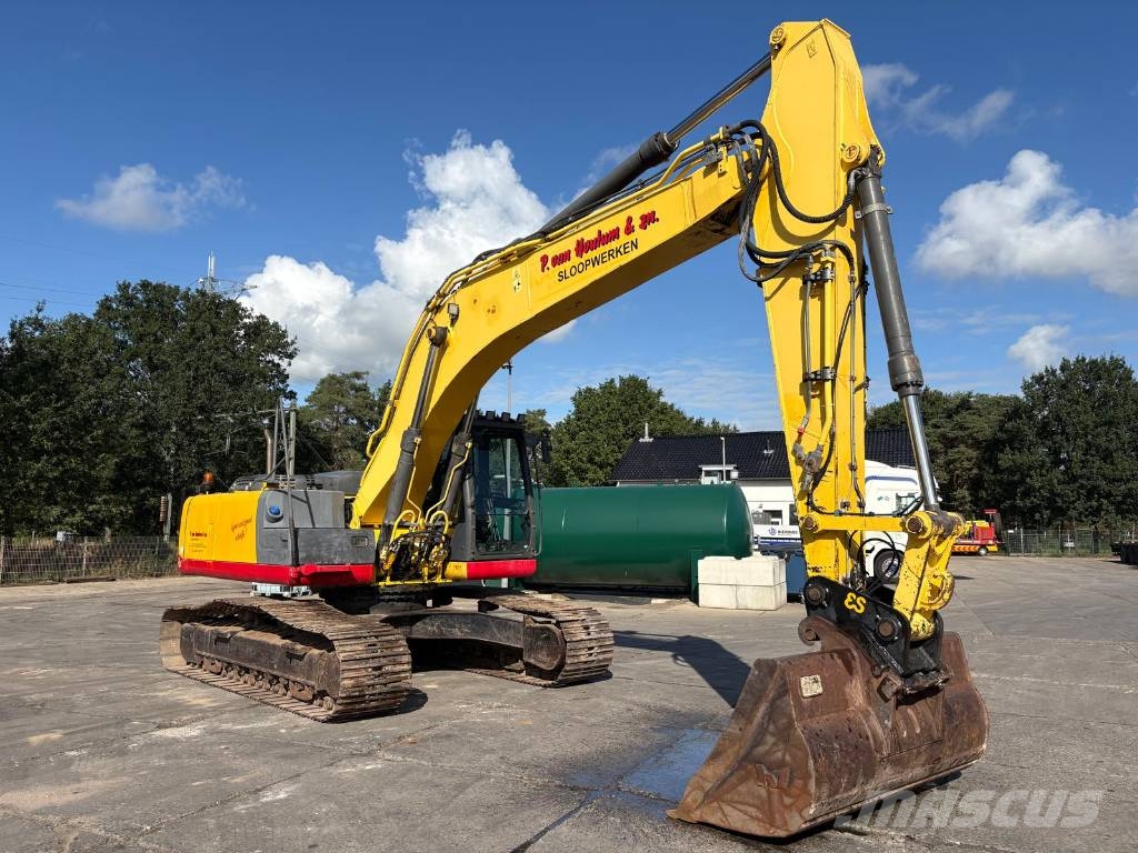 New Holland Kobelco E 265 C - Dutch machine Rupsgraafmachines