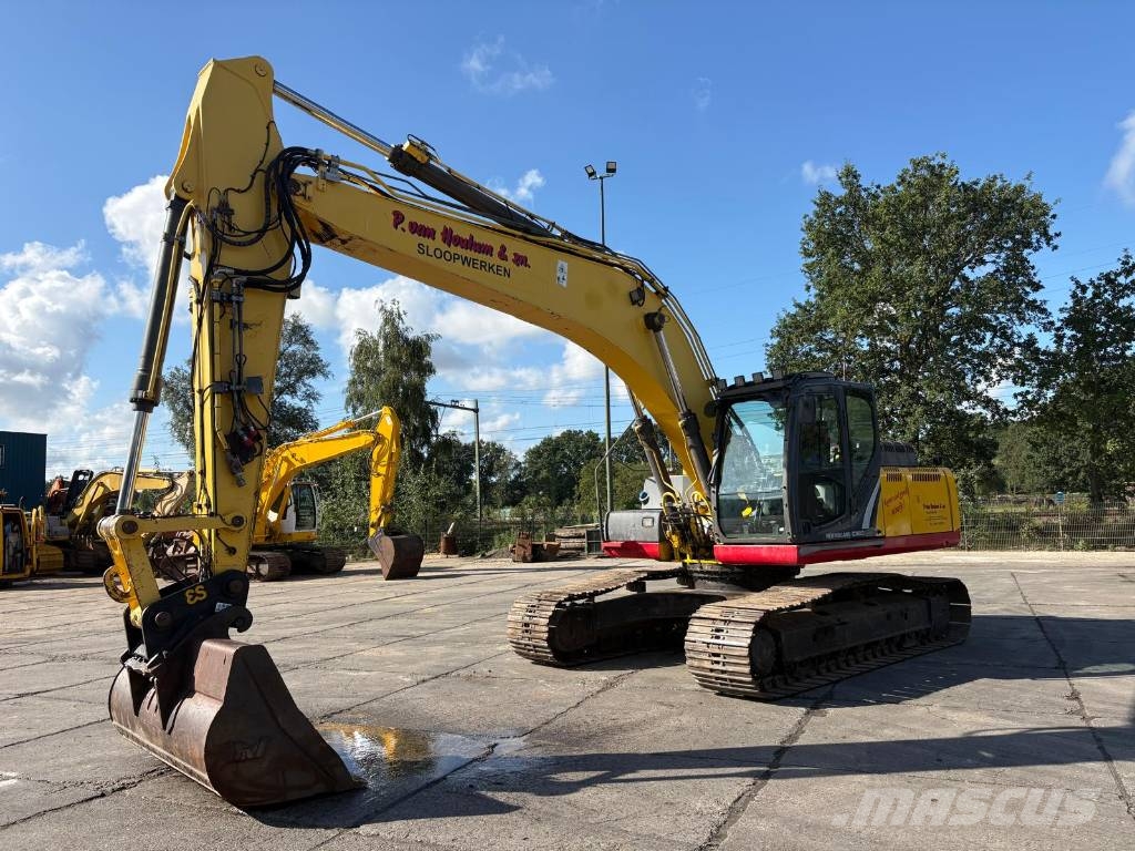 New Holland Kobelco E 265 C - Dutch machine Rupsgraafmachines
