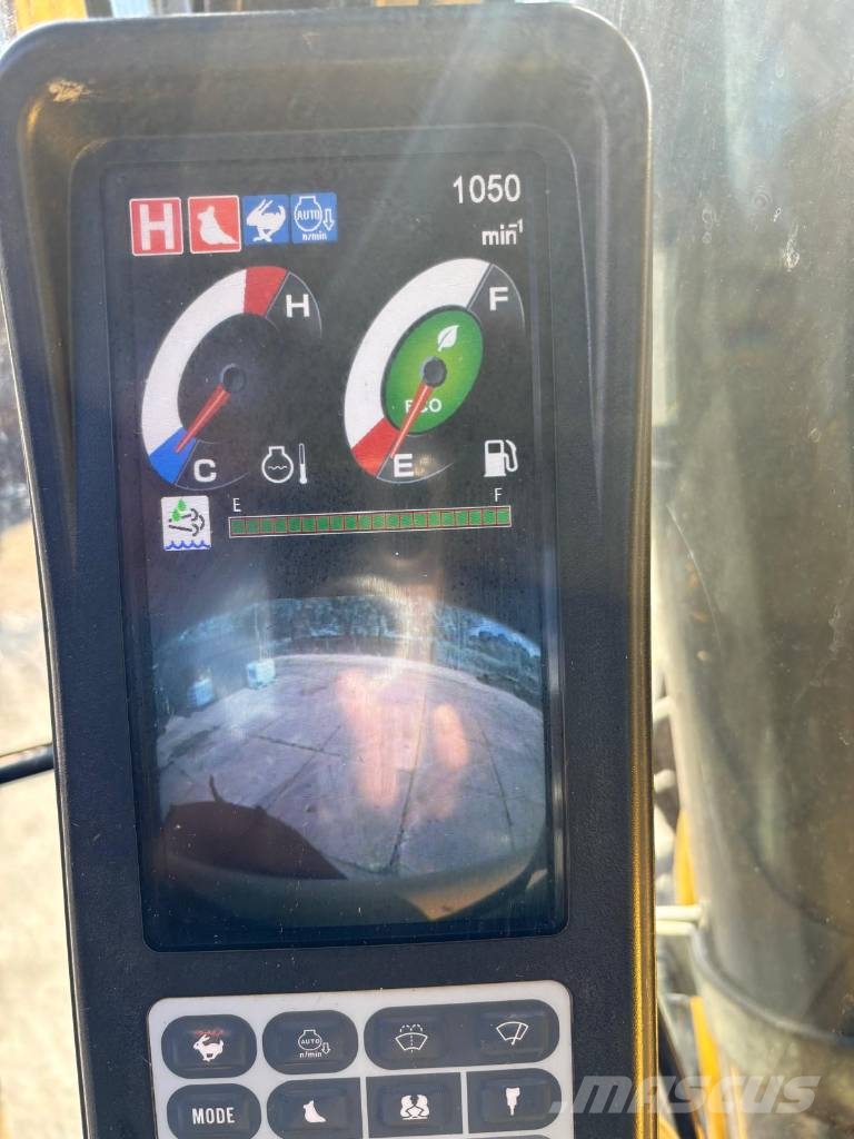 New Holland Kobelco E 265 C - Dutch machine Rupsgraafmachines