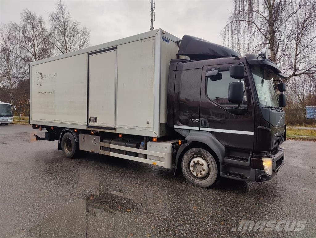 Volvo FL 250 Camiones caja cerrada
