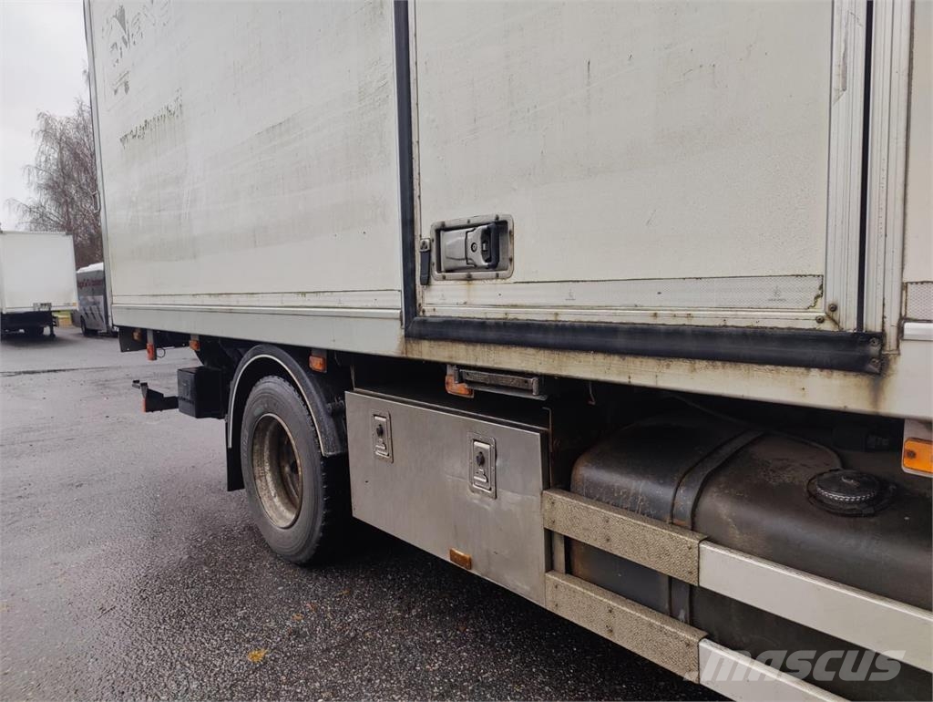 Volvo FL 250 Camiones caja cerrada