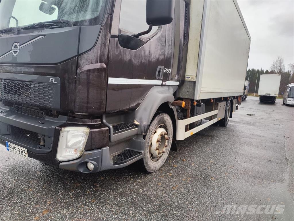 Volvo FL 250 Camiones caja cerrada