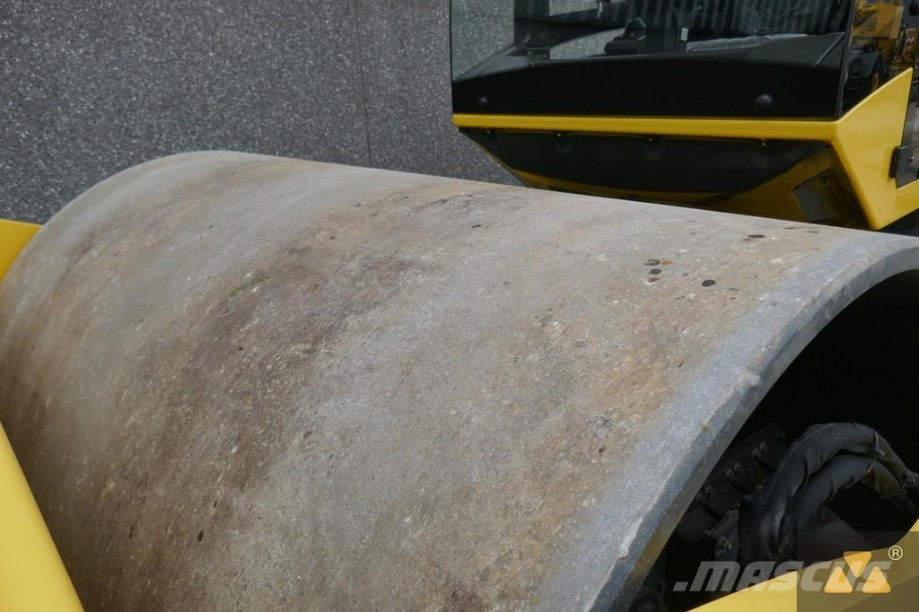 Bomag BW226-5CL مداحل أحادية الأسطوانة