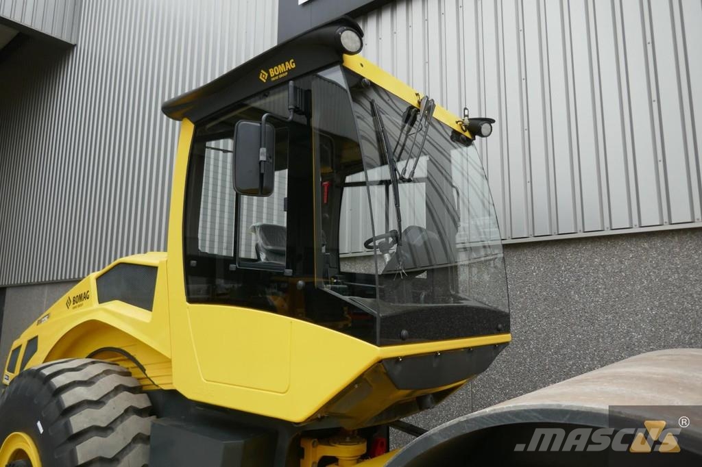Bomag BW226-5CL مداحل أحادية الأسطوانة