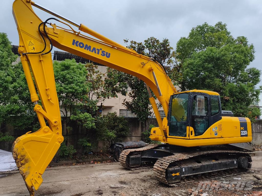 Komatsu PC 220-7 履带挖掘机