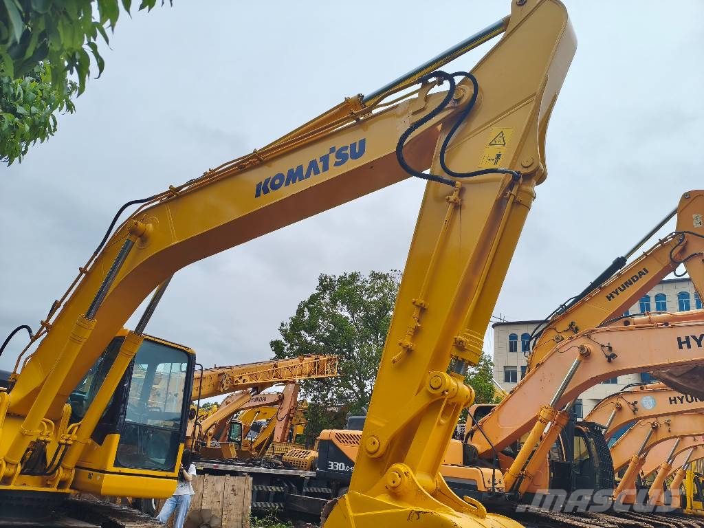 Komatsu PC 220-7 履带挖掘机