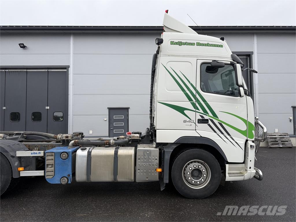 Volvo FH13 540 8X4 tridem Šasija ar kabīni