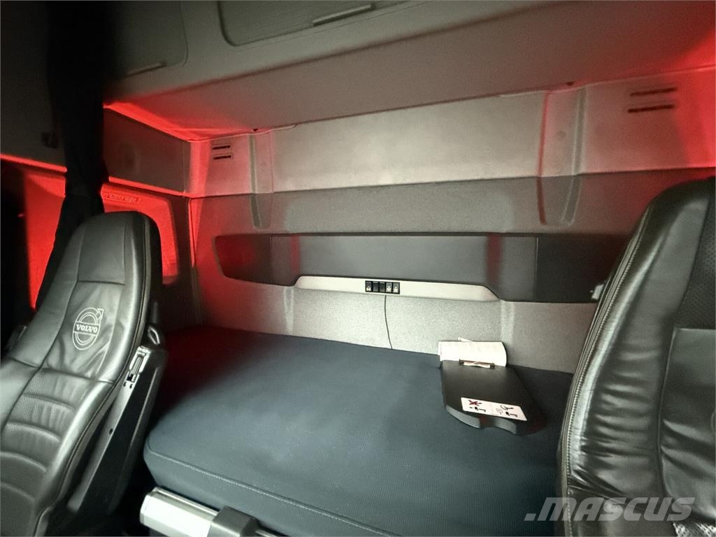 Volvo FH13 540 8X4 tridem Šasija ar kabīni
