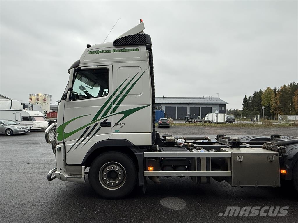 Volvo FH13 540 8X4 tridem Kuorma-autoalustat