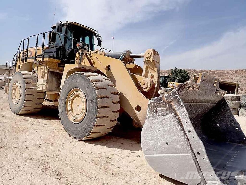 CAT 988K Kolesni nakladalci
