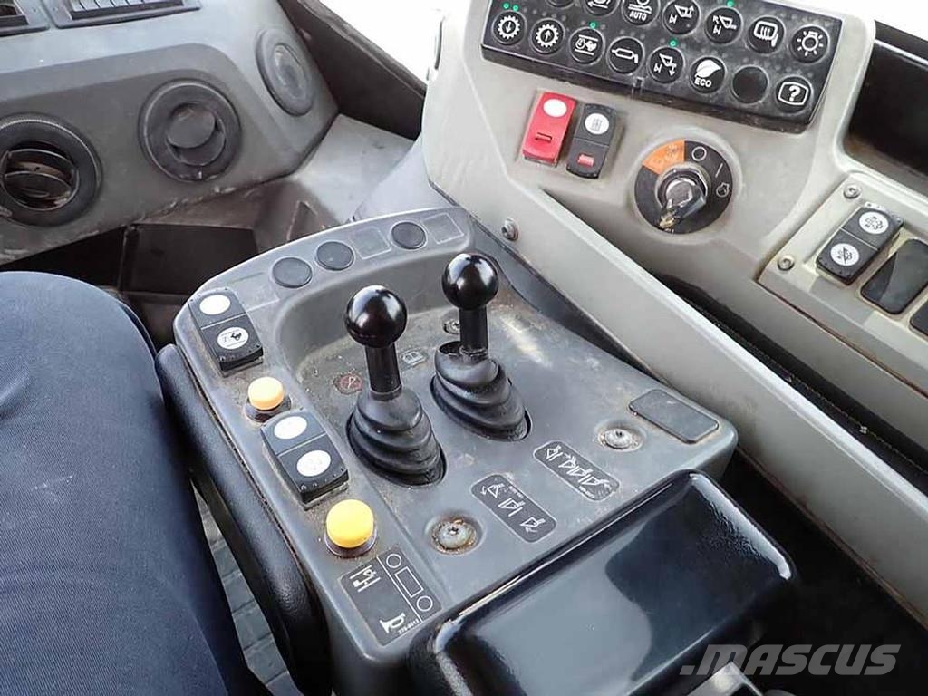 CAT 988K Kolesni nakladalci