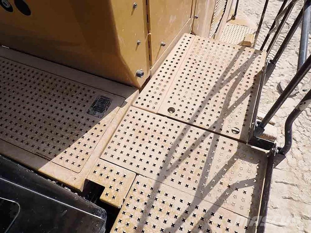 CAT 988K Kolesni nakladalci