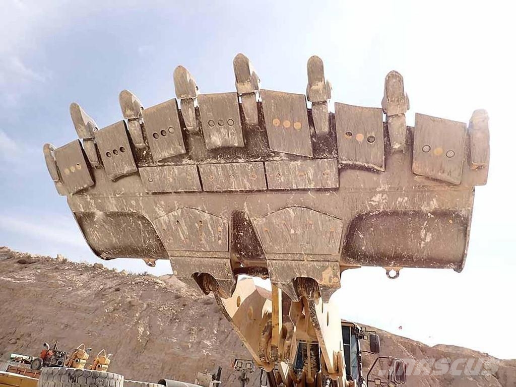 CAT 988K Kolesni nakladalci