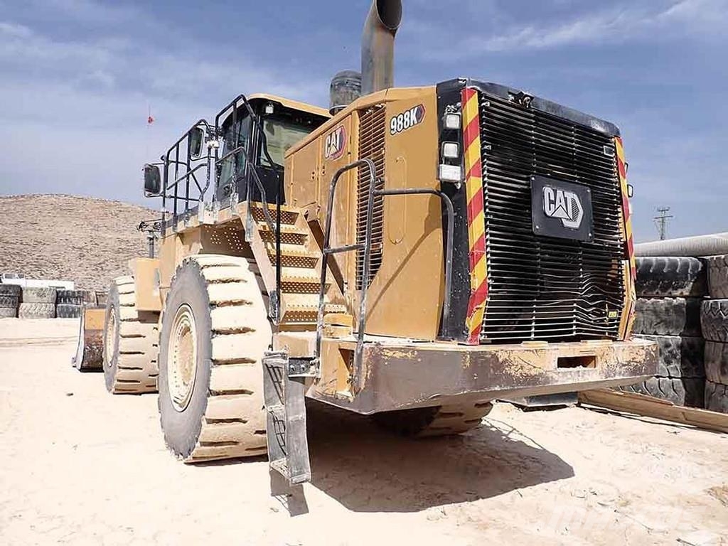 CAT 988K Kolesni nakladalci